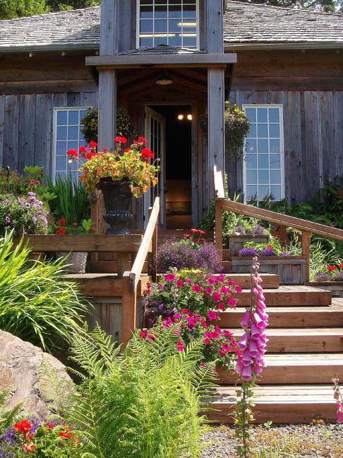 165417_439964272764760_1450197414_n